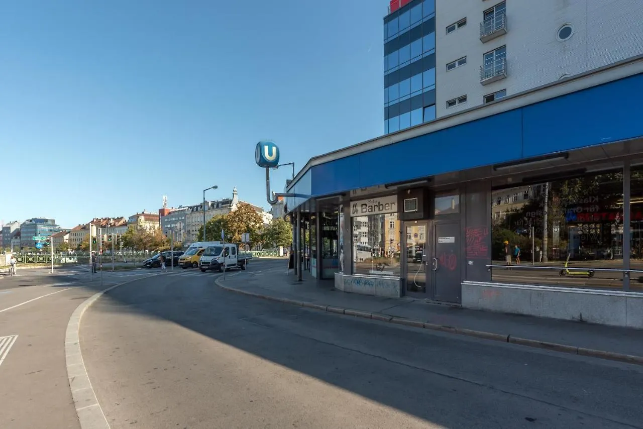 Zwischen Schoenbrunn Und Zentrum, Neues Apartment In Gruenruhelage Bei Schoenbrunn Vienna