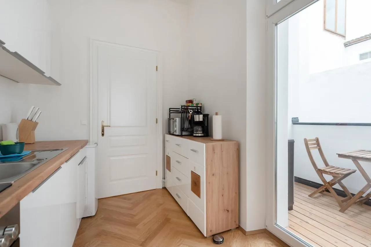 Zwischen Schoenbrunn Und Zentrum, Neues Apartment In Gruenruhelage Bei Schoenbrunn فيينا