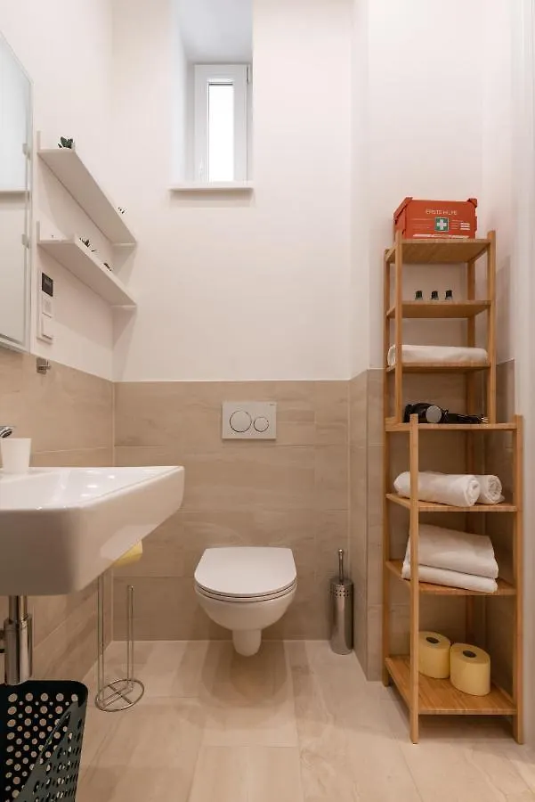Zwischen Schoenbrunn Und Zentrum, Neues Apartment In Gruenruhelage Bei Schoenbrunn فيينا النمسا