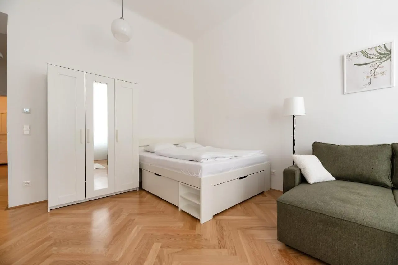 Zwischen Schoenbrunn Und Zentrum, Neues Apartment In Gruenruhelage Bei Schoenbrunn فيينا النمسا